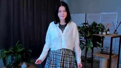 christaschrecongost online show from March 19, 10:08 am