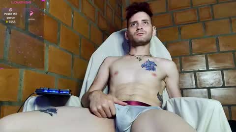 Snapshot of christb01 chatting on November 11, 6:13 am ChristB online show from November 11, 6:13 am