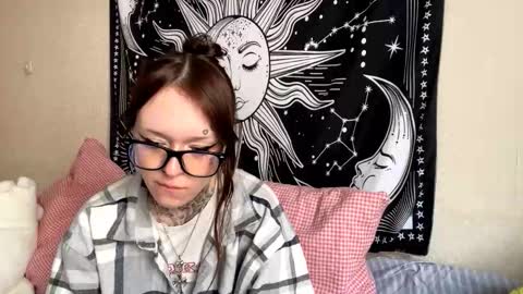 Kristi online show from March 15, 1:17 pm