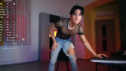 Snapshot of christianlevine_ chatting on May 12, 6:32 am UPVOTE ME ------ ILL DO SOMETHING FOR FREE online show from May 12, 6:32 am