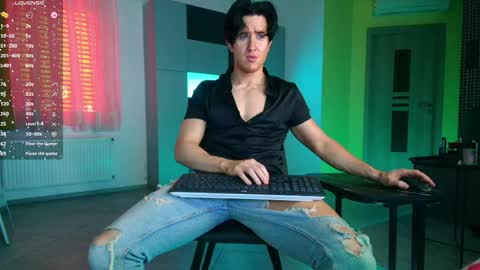 Snapshot of christianlevine_ chatting on May 14, 8:32 am UPVOTE ME ------ ILL DO SOMETHING FOR FREE online show from May 14, 8:32 am