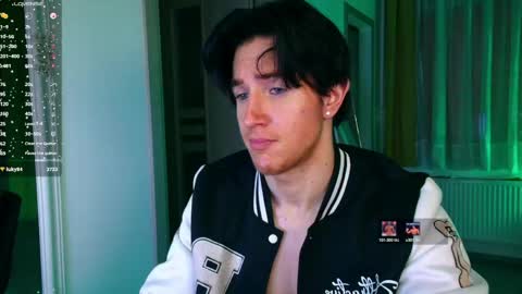 Snapshot of christianlevine_ chatting on May 21, 4:19 am UPVOTE ME ------ ILL DO SOMETHING FOR FREE online show from May 21, 4:19 am