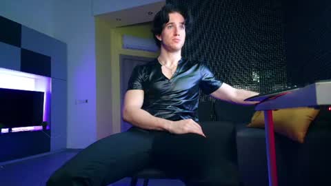 Snapshot of christianlevine_ chatting on July 6, 6:10 pm UPVOTE ME ------ ILL DO SOMETHING FOR FREE online show from July 6, 6:10 pm