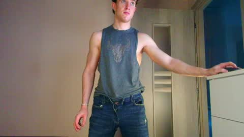 Snapshot of christianlevine_ chatting on July 13, 7:38 pm UPVOTE ME ------ ILL DO SOMETHING FOR FREE online show from July 13, 7:38 pm