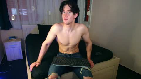 Snapshot of christianlevine_ chatting on July 22, 4:15 am UPVOTE ME ------ ILL DO SOMETHING FOR FREE online show from July 22, 4:15 am