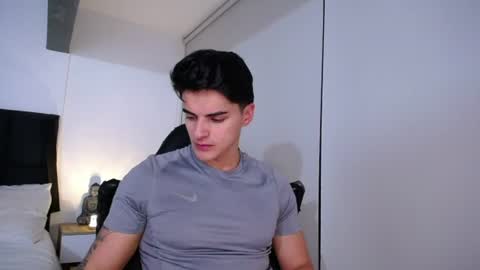 Snapshot of christianvalenzia chatting on June 11, 2:53 am Christian online show from June 11, 2:53 am