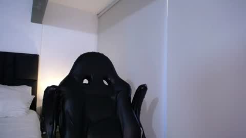 Snapshot of christianvalenzia chatting on June 20, 1:47 pm Christian online show from June 20, 1:47 pm