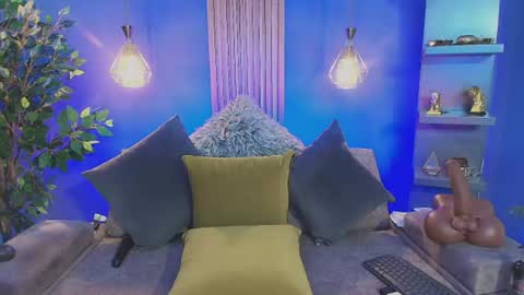 Snapshot of christiekroes chatting on June 22, 1:41 pm Christiekroes online show from June 22, 1:41 pm