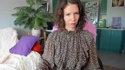 Chris online show from June 4, 7:25 am