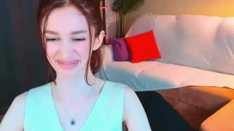 Snapshot of christinaconteeree chatting on May 7, 2:00 pm christinaconteeree online show from May 7, 2:00 pm