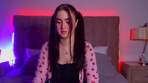 Christina online show from March 10, 9:29 pm