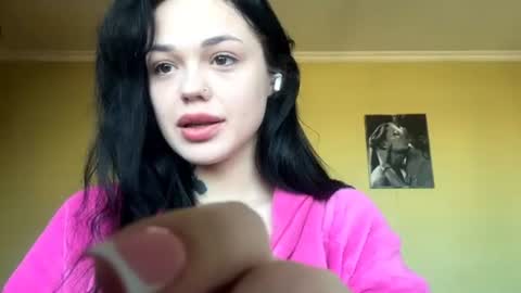 Snapshot of christinebrillhart chatting on March 8, 7:12 am Bella online show from March 8, 7:12 am