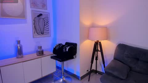 Snapshot of christineford1 chatting on March 6, 12:01 pm Christine Ford online show from March 6, 12:01 pm