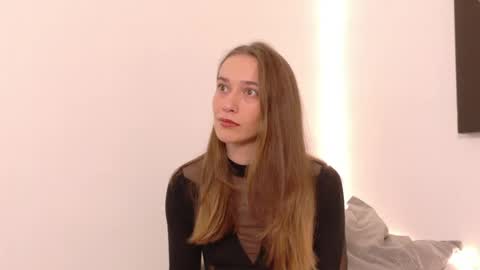Snapshot of christinne_x chatting on May 7, 5:13 am Christy online show from May 7, 5:13 am