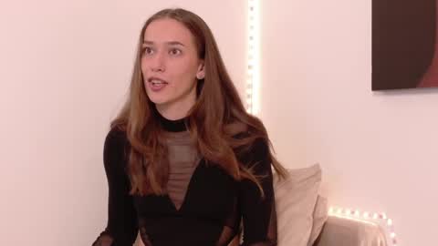 Snapshot of christinne_x chatting on June 1, 4:47 am Christy online show from June 1, 4:47 am