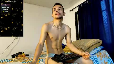 Snapshot of christopher__vans chatting on May 4, 11:06 am CHRISTOPHER online show from May 4, 11:06 am