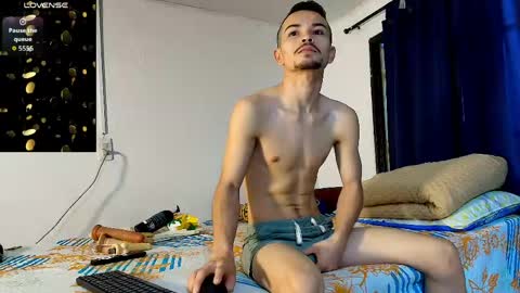 Snapshot of christopher__vans chatting on June 4, 11:05 am CHRISTOPHER online show from June 4, 11:05 am