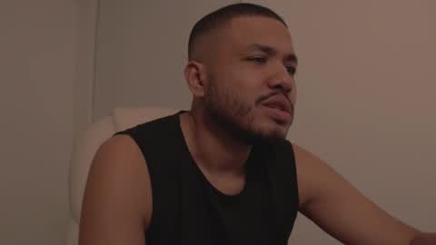 Snapshot of christopherdav chatting on January 8, 4:34 am Chris online show from January 8, 4:34 am