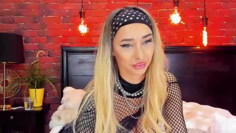 christyna_ross online show from March 22, 8:23 pm