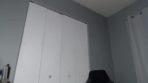 ChrisVacherx online show from December 16, 9:03 am