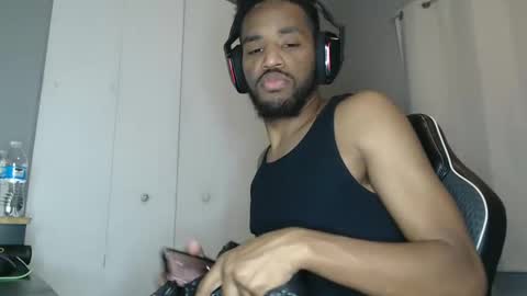 Snapshot of chrisvacherx chatting on December 23, 11:57 am ChrisVacherx online show from December 23, 11:57 am