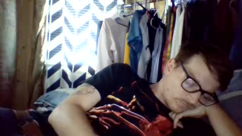 Snapshot of chrisvibess chatting on June 29, 11:54 am chrisvibess online show from June 29, 11:54 am