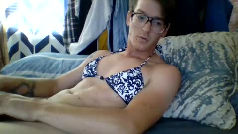 Snapshot of chrisvibess chatting on July 28, 2:57 pm chrisvibess online show from July 28, 2:57 pm