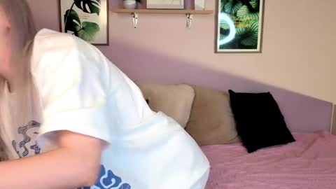 EvaBlonde TayaBrunette EliieBlack hair online show from May 2, 2:22 pm