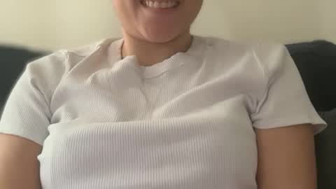 Snapshot of chronicallyxo chatting on December 22, 8:39 pm xolena zo-lee-na online show from December 22, 8:39 pm