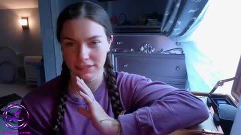 Snapshot of chroniclove chatting on May 5, 7:33 pm Marley online show from May 5, 7:33 pm