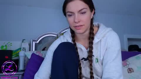 Snapshot of chroniclove chatting on May 19, 4:35 pm Marley online show from May 19, 4:35 pm