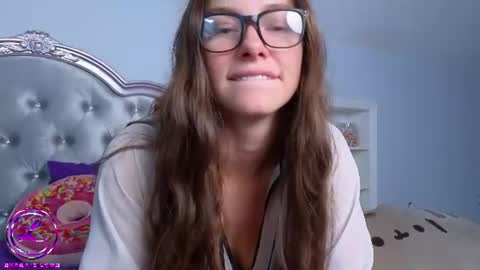 Snapshot of chroniclove chatting on July 1, 7:02 pm Marley online show from July 1, 7:02 pm