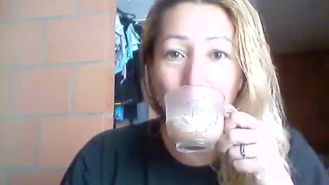 Snapshot of chrysta_12 chatting on September 19, 4:07 pm chrystal hotty online show from September 19, 4:07 pm