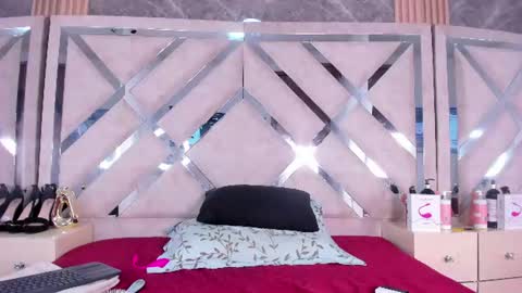 Snapshot of chrystal_davids chatting on July 20, 12:40 pm chrystal_davids online show from July 20, 12:40 pm