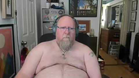 Snapshot of chubbybaybear chatting on October 11, 1:49 am Chubby online show from October 11, 1:49 am