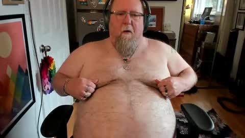 Snapshot of chubbybaybear chatting on October 25, 10:04 pm Chubby online show from October 25, 10:04 pm