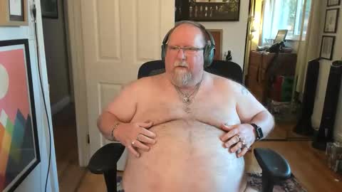 Snapshot of chubbybaybear chatting on February 6, 10:13 pm Chubby online show from February 6, 10:13 pm