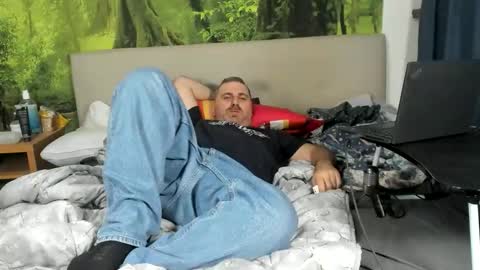 Snapshot of chubbydaddybear82 chatting on November 9, 5:28 am chubbydaddybear82 online show from November 9, 5:28 am