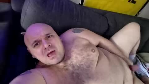 Snapshot of chubbyman40 chatting on January 15, 9:03 am chubbyman40 online show from January 15, 9:03 am