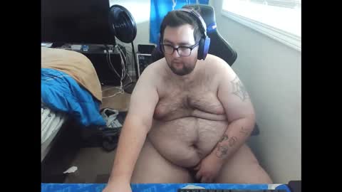 Snapshot of chubbyyxsteven chatting on December 4, 9:01 pm Steven online show from December 4, 9:01 pm