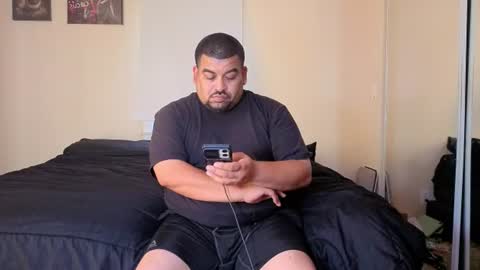 Snapshot of chubdad23 chatting on June 14, 1:03 am chubdad23 online show from June 14, 1:03 am