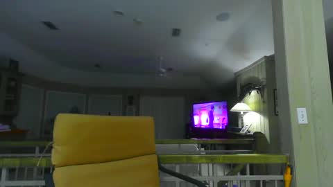 Snapshot of chuck354139 chatting on December 5, 7:05 am chuck354139 online show from December 5, 7:05 am