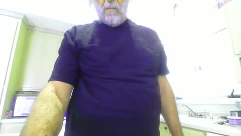 Snapshot of chuck354139 chatting on December 31, 3:31 pm chuck354139 online show from December 31, 3:31 pm