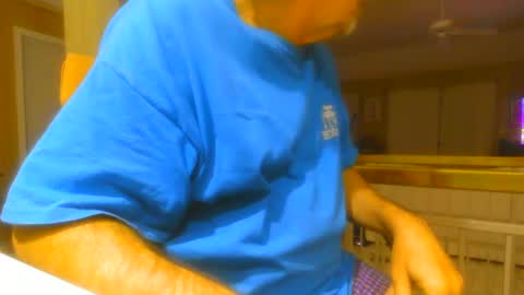 Snapshot of chuck354139 chatting on February 25, 9:09 am chuck354139 online show from February 25, 9:09 am
