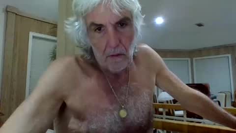 Snapshot of chuck354139 chatting on September 10, 6:24 am chuck354139 online show from September 10, 6:24 am