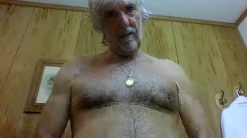 Snapshot of chuck354139 chatting on September 21, 2:24 am chuck354139 online show from September 21, 2:24 am