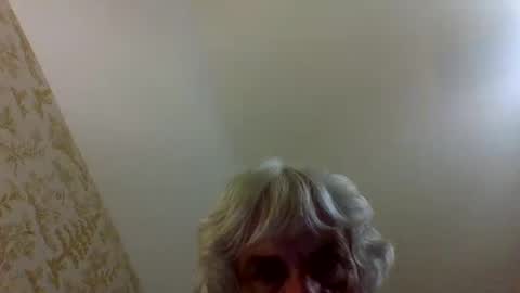 Snapshot of chuck354139 chatting on September 25, 4:49 am chuck354139 online show from September 25, 4:49 am
