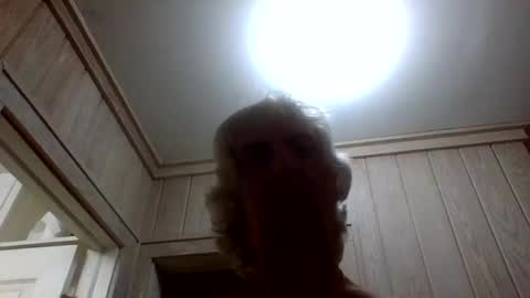 Snapshot of chuck354139 chatting on September 29, 4:50 am chuck354139 online show from September 29, 4:50 am