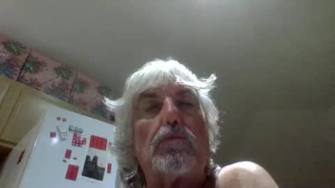 Snapshot of chuck354139 chatting on October 14, 2:34 am chuck354139 online show from October 14, 2:34 am