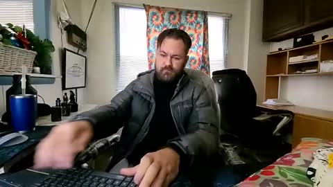 Snapshot of chuck7891 chatting on October 28, 7:49 pm chuck7891 online show from October 28, 7:49 pm